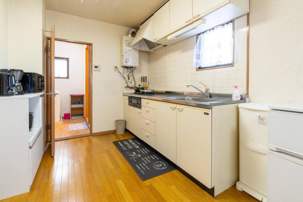 Apartment 401号室貸切！2dk/京成佐倉駅徒歩3分・電車成田空港20分・京成上野直結！厨房/風呂/畳/4名 Sakura (Chiba)